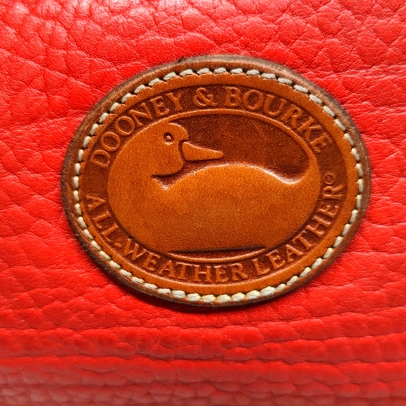 ♥️ VINTAGE ♥️ Dooney & Bourke All Weather Leather Equestrian Bag - Picture 2 of 16